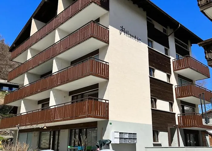 Kuscheliges Nest Fuer Zwei: Guenstiges In Den Schweizer Alpen